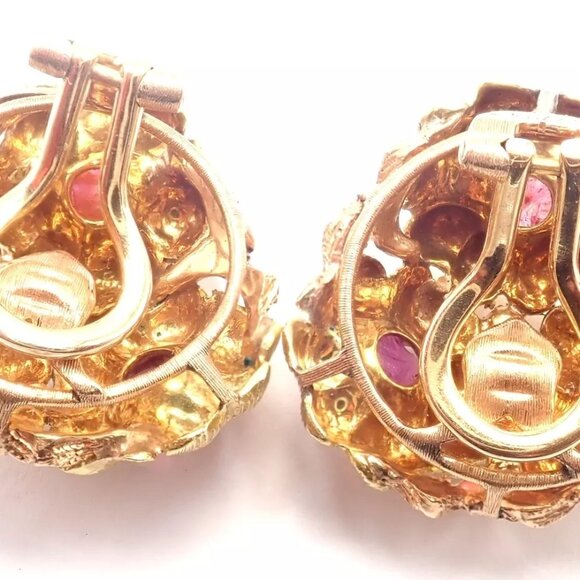 Authentic! Vintage Buccellati 18k Yellow Gold Carved Ruby Flower Earrings - Picture 3 of 12